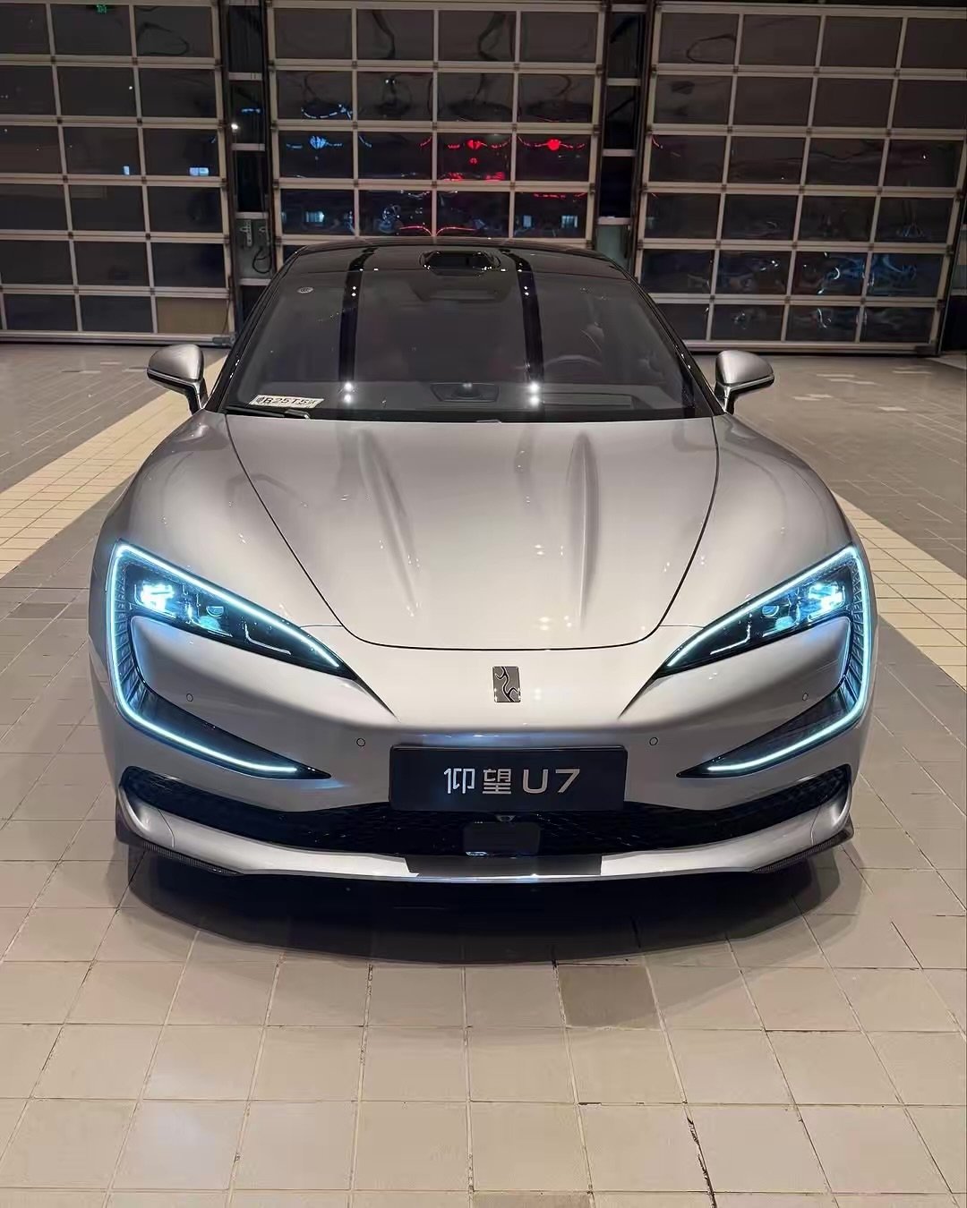 BYD YangWang U7